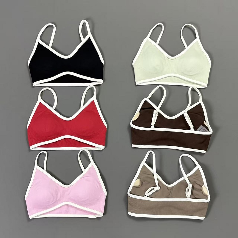 Women Contrastline Yoga Bra V  - огляд і ціна Yoga Daily Fitness