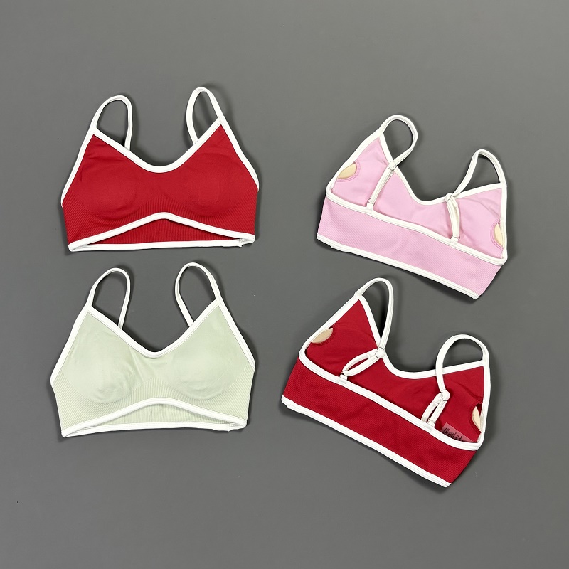 Women Contrastline Yoga Bra V  - огляд і ціна Yoga Daily Fitness